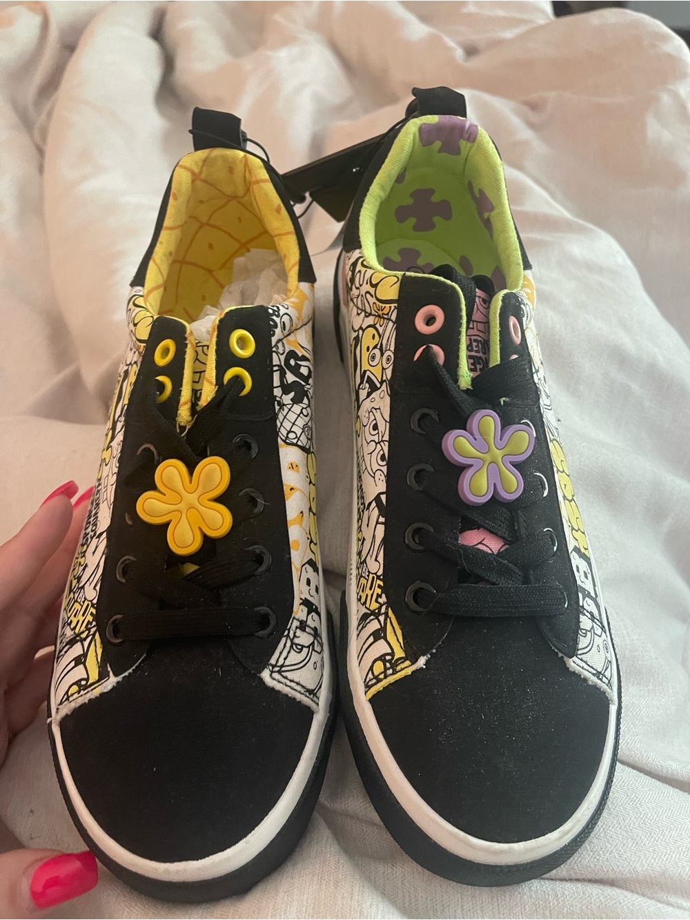 Men’s Spongebob Black & Yellow Floral Accent Sneakers